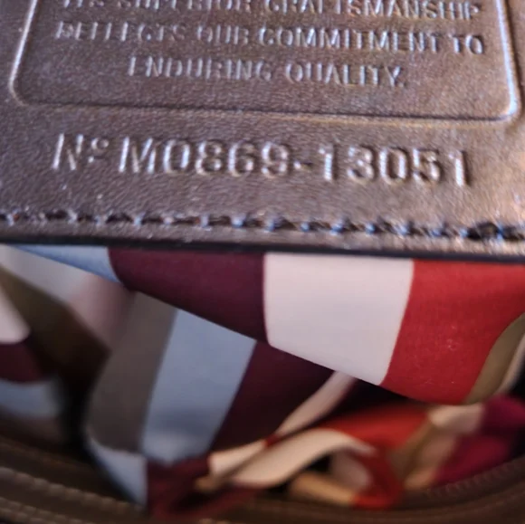 Coach Silver Patent Legacy Peyton - Picture 3 of 9